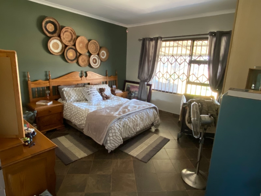 5 Bedroom Property for Sale in Koster North West